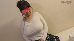 [Dripping milk I cup] I rubbed Arafif&#39;s erotic wife&#39;s huge breasts and got fucked [Sample available]