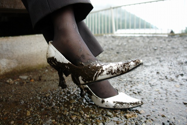 Wet &amp; Messy Shoes Image Collection 070