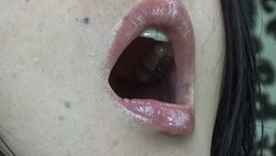 [입 / 혀 / 목 페티쉬] 목 긴 스타일 발군의 여인의 혀와 목을 근접 촬영